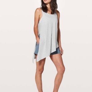 Lululemon To The Point tank top in light grey